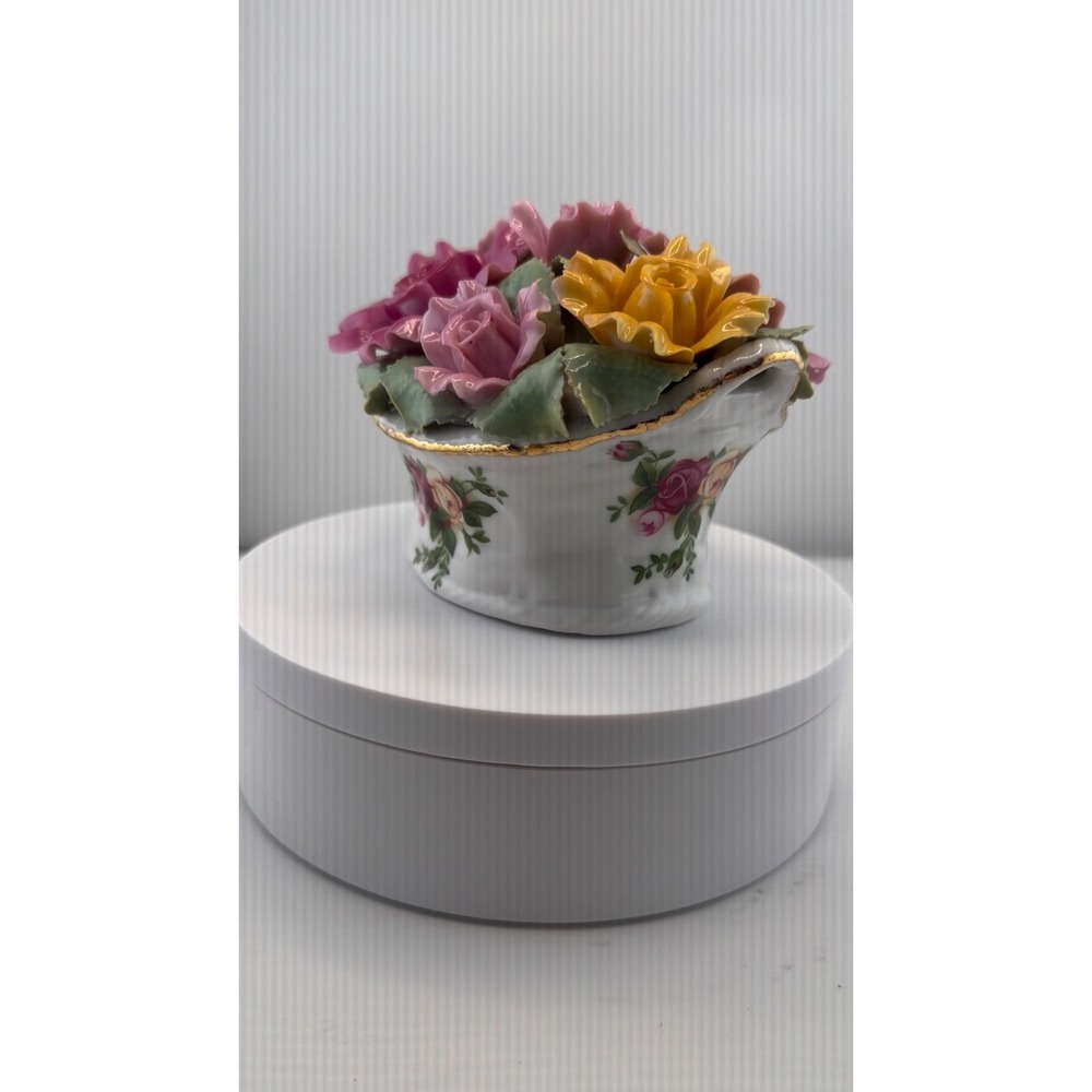 Royal Albert Old Country Roses Bone China Floral Basket Vintage 1962 Figurine
